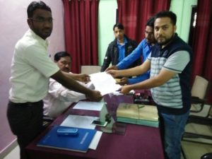 Zonal Secretary Submitting the memorandum to Minority commission along with the team. 